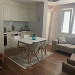 La Maison - Your For 4 Seasons Lägenhet Golem (Tirana)