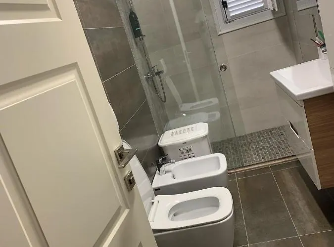 La Maison - Your For 4 Seasons Apartamento Golem (Tirana)